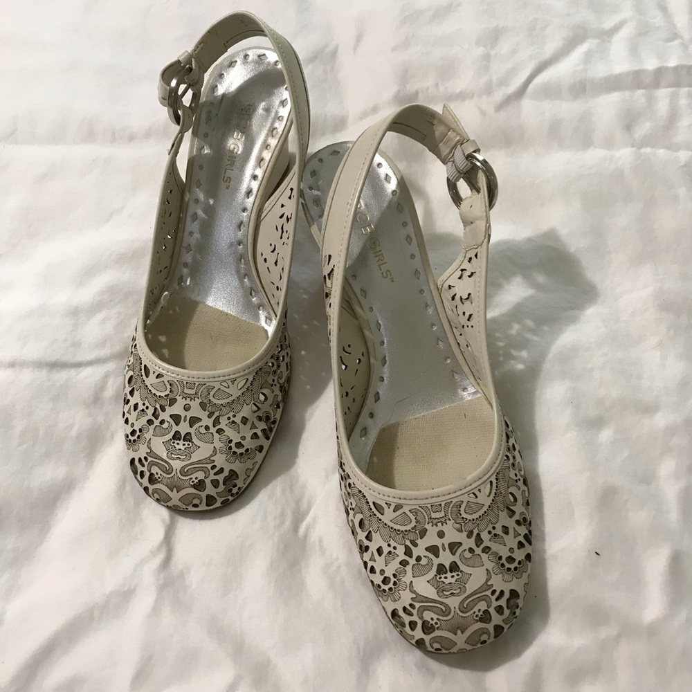 💥Elegant BCBGirls wedges